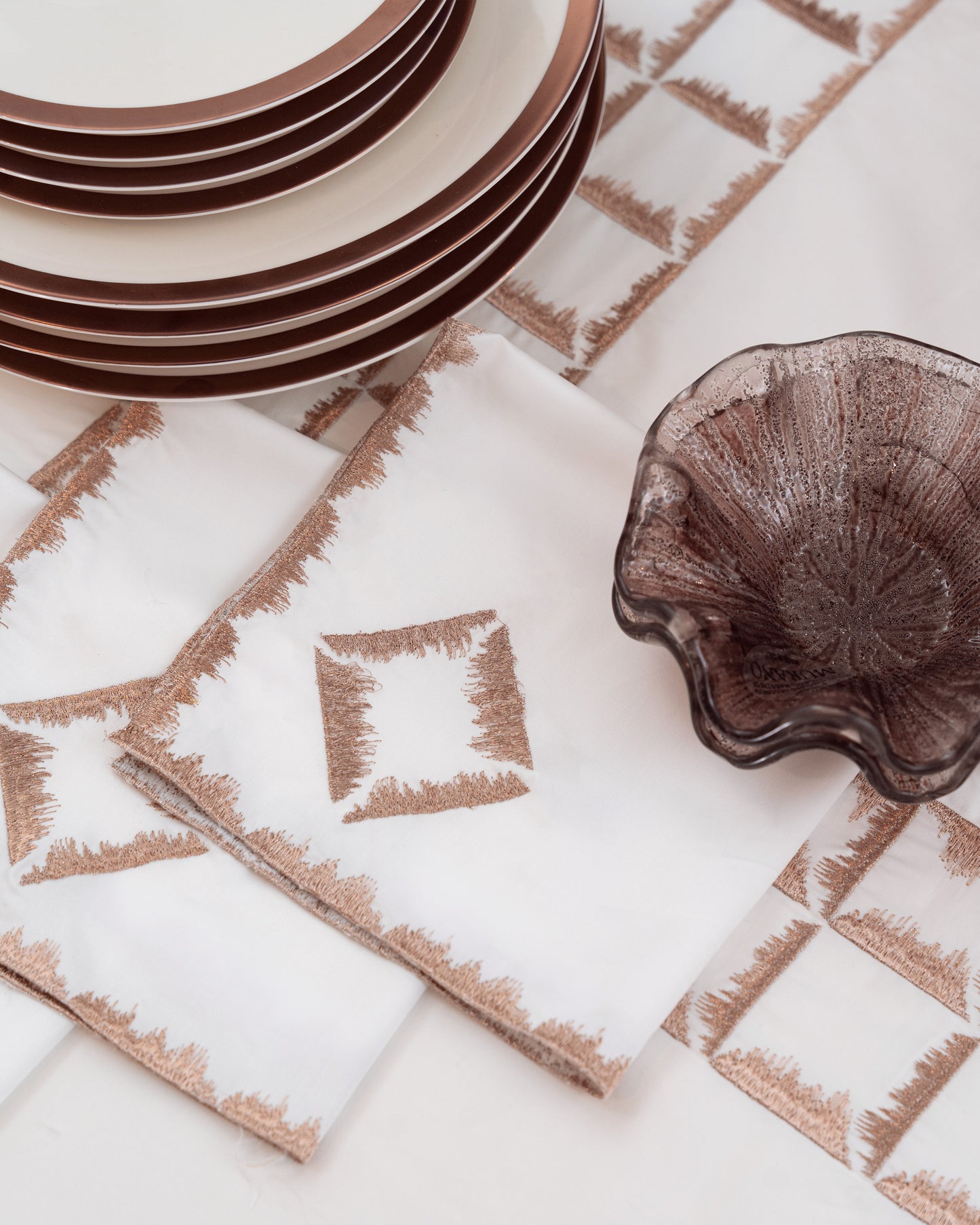 Nappe en coton brodée carrée 'Prestige'