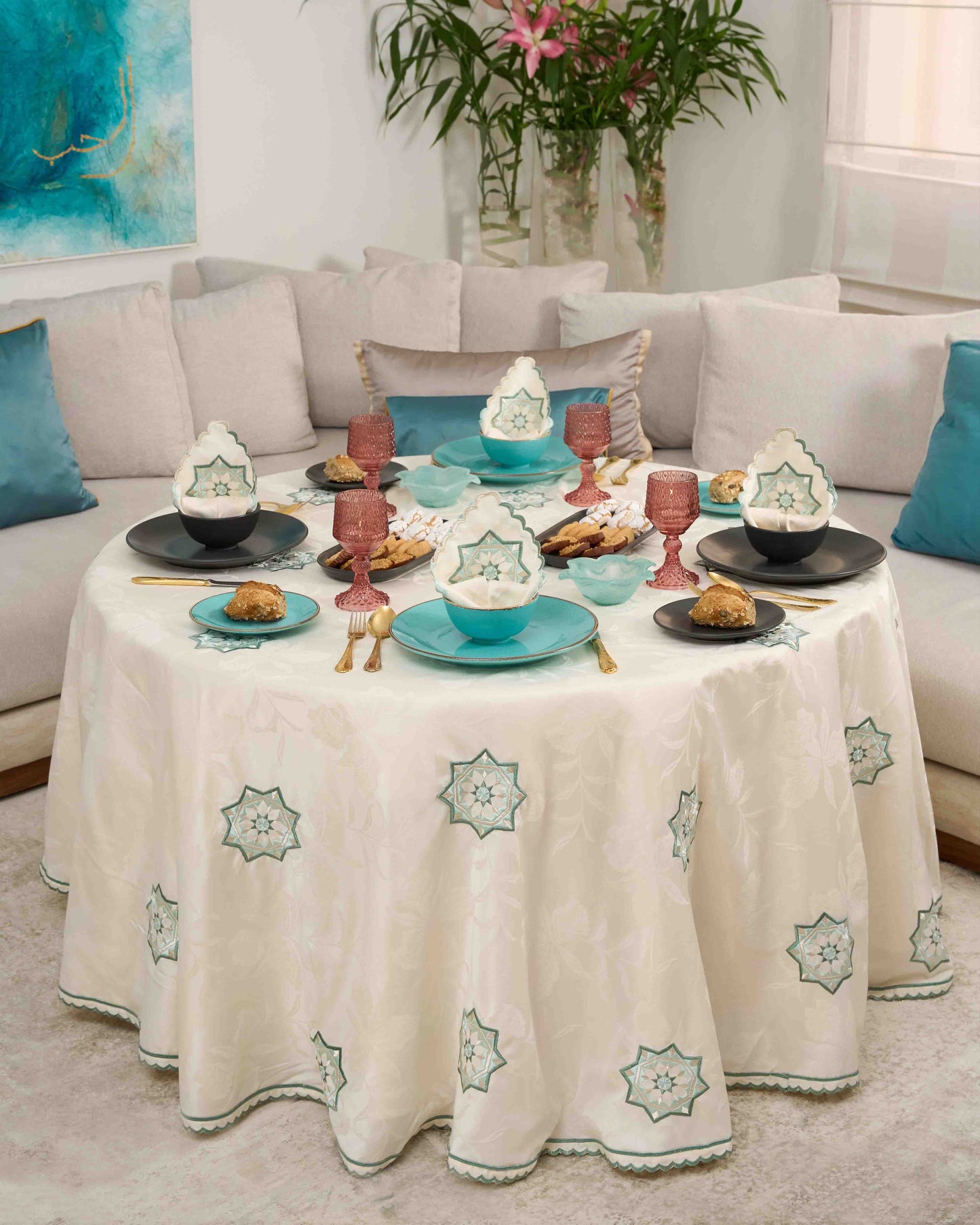 Nappe en jim beige brodée ronde 'Zelija Assiliya'