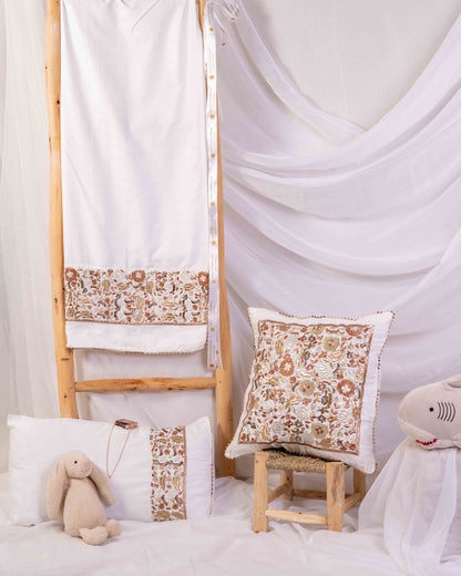 Parure de lit bébé Taajira tradition de Tétouan