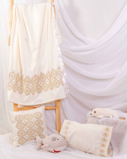 Parure de lit bébé brodée Rbati